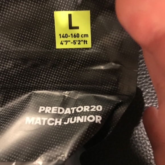 Predator 20 Match Kids Adidas Soccer Shin guards - Picture 3 of 3